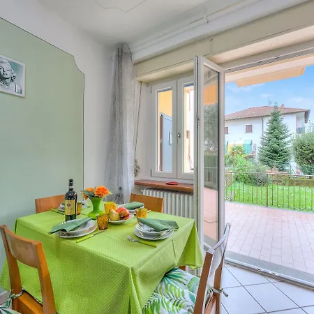Leonardo House Garden Center Apartamento Stresa
